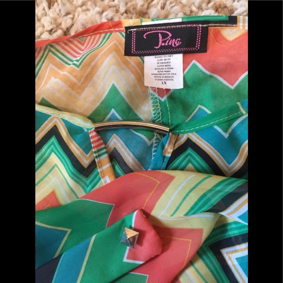 Chevron sheer top NWT - Picture 2 of 3